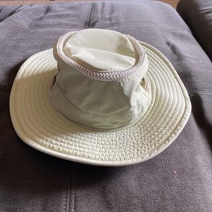 Mens Airflow Broad Brim Hat - Size 7 3/8ths
